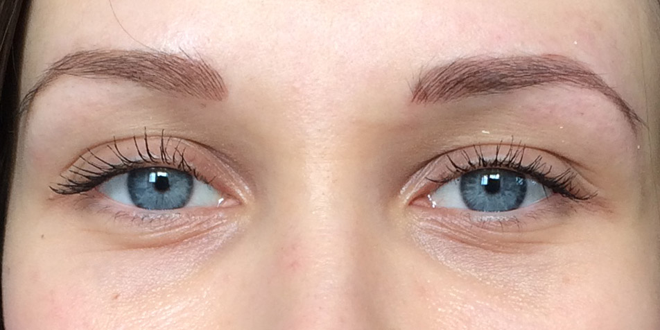 poudre à sourcils après